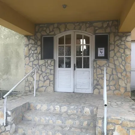 100 Lépés - 100 Steps - With Huge Terrace Next To The Thermal Bath Apartamento *