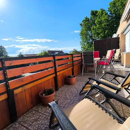 Appartement 100 Lépés - 100 Steps - With Huge Terrace Next To The Thermal Bath *