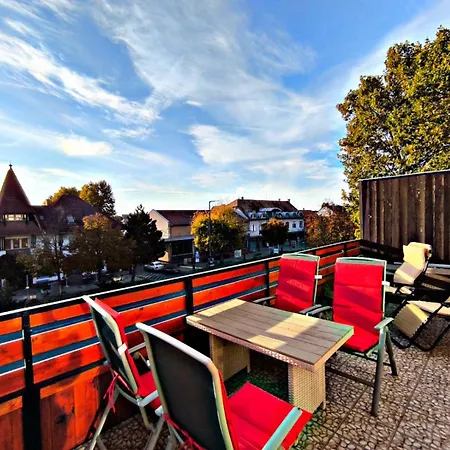 100 Lépés - 100 Steps - With Huge Terrace Next To The Thermal Bath Appartement *